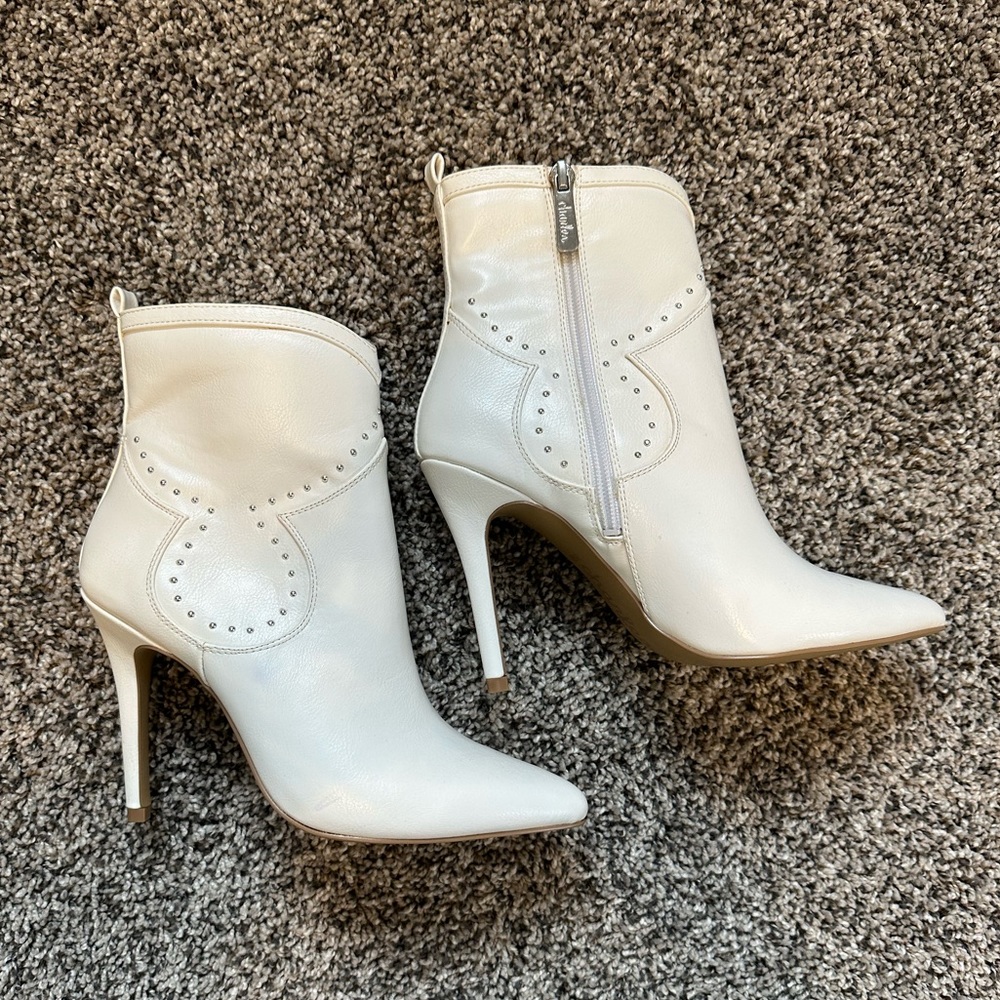 Charles by Charles David white stiletto heels